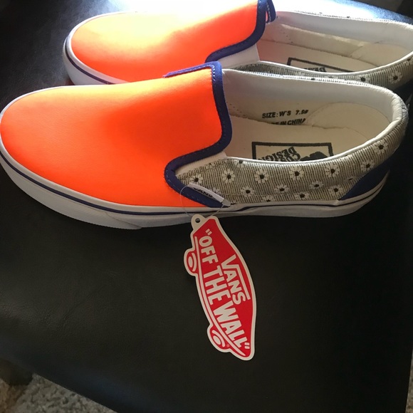 Custom made vans shoes. Size 7.5. - Picture 2 of 4